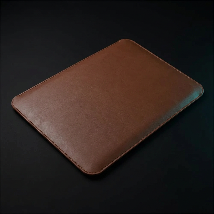 Ảnh studio bao laptop màu nâu